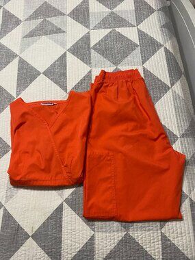 Sivvan Mandarin Orange Mock Wrap Scrub Set Top & Cargo Pants Womens Large L/G